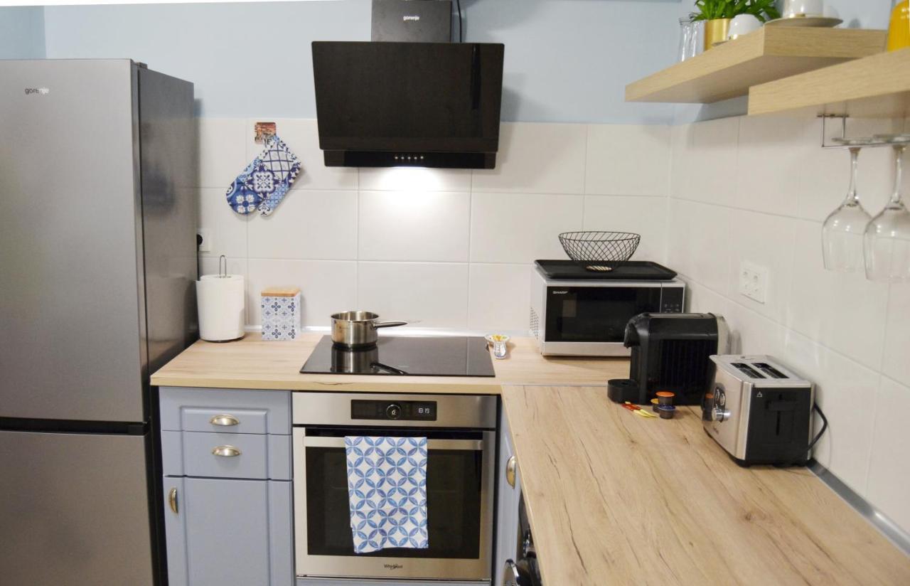 Sunshine - New & Quiet 1Br Apt, Business Area, Close To Airport, Highway A3, Subway Бухарест Екстер'єр фото