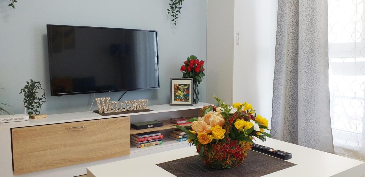 Sunshine - New & Quiet 1Br Apt, Business Area, Close To Airport, Highway A3, Subway Бухарест Екстер'єр фото